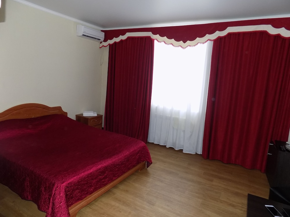 Classic Double Room, 1 Queen Bed, Non Smoking photo 2