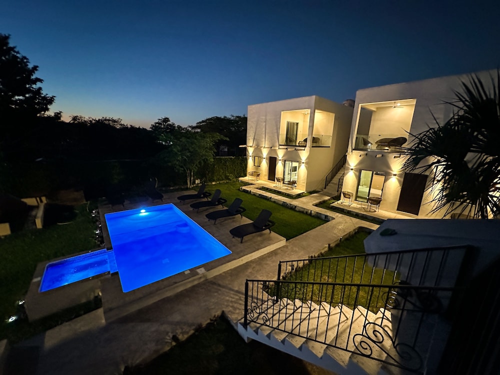Deluxe Villa photo 2