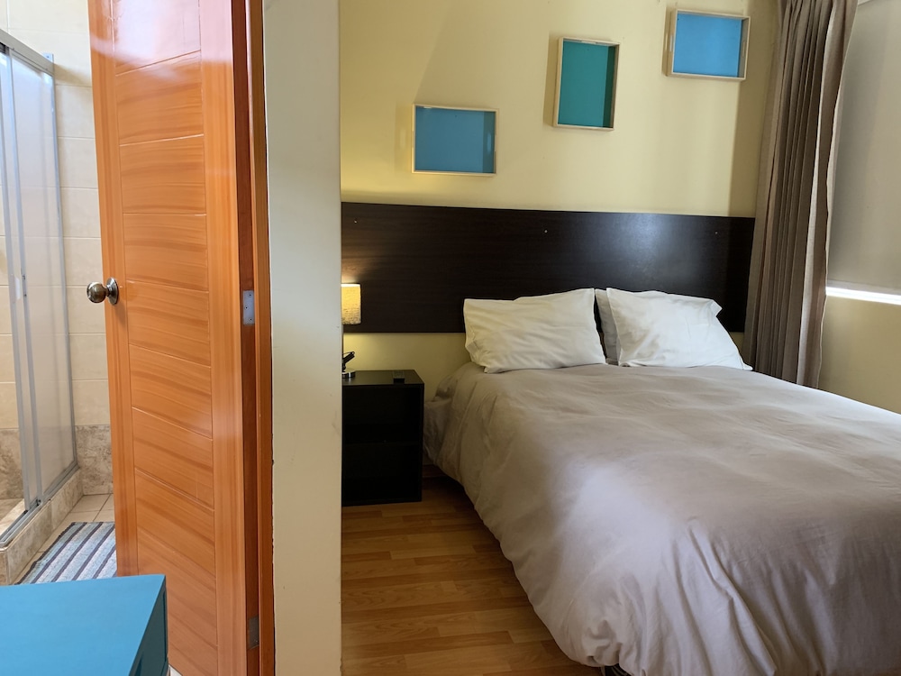Business Single Room, 1 Large Twin Bed, Hill View photo 1