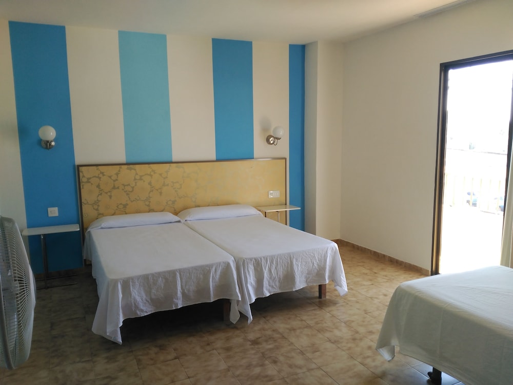 Habitación Triple, Balcón