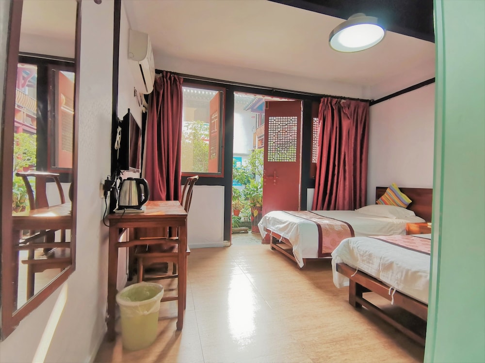 Standard Twin Room photo 2