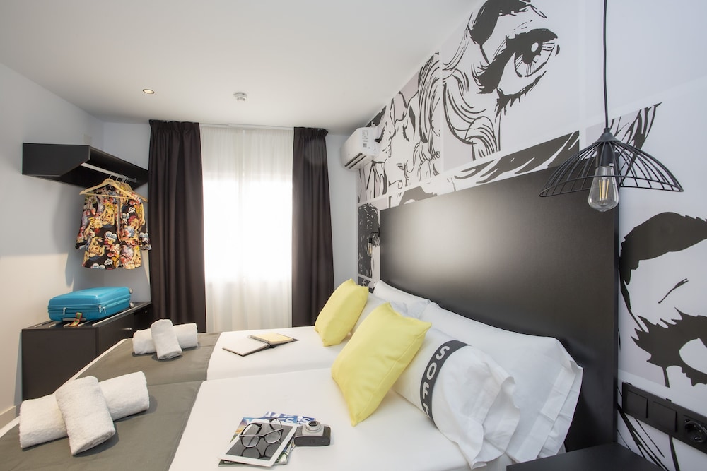 Standard Double or Twin Room photo 3