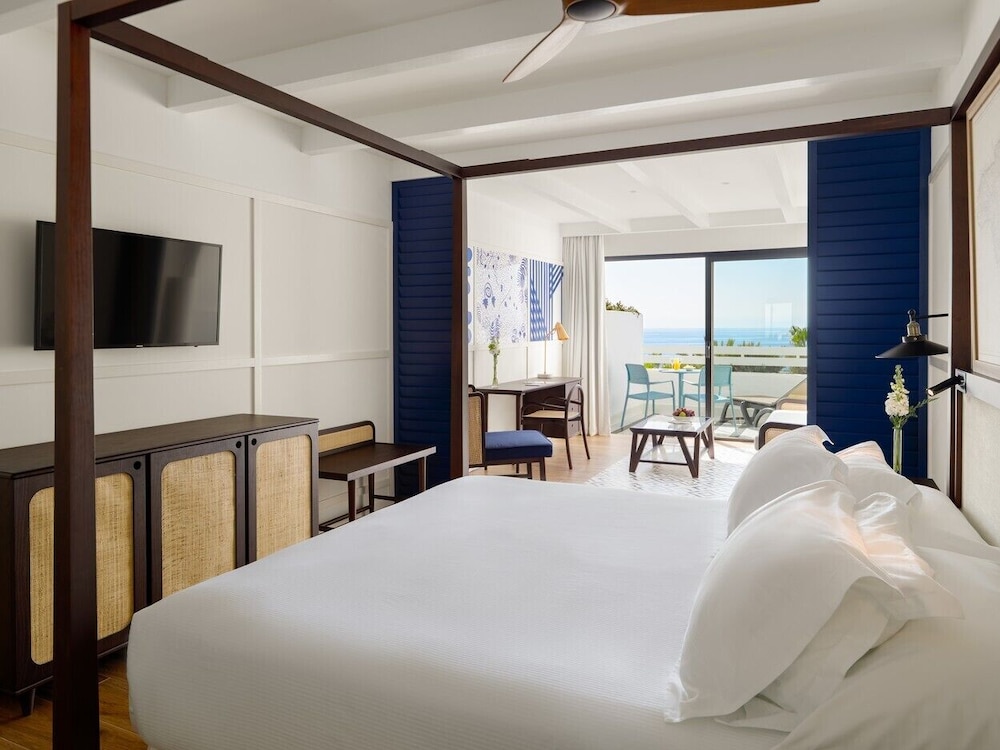 Ocean Junior Suite (3 adults) - Photo 9