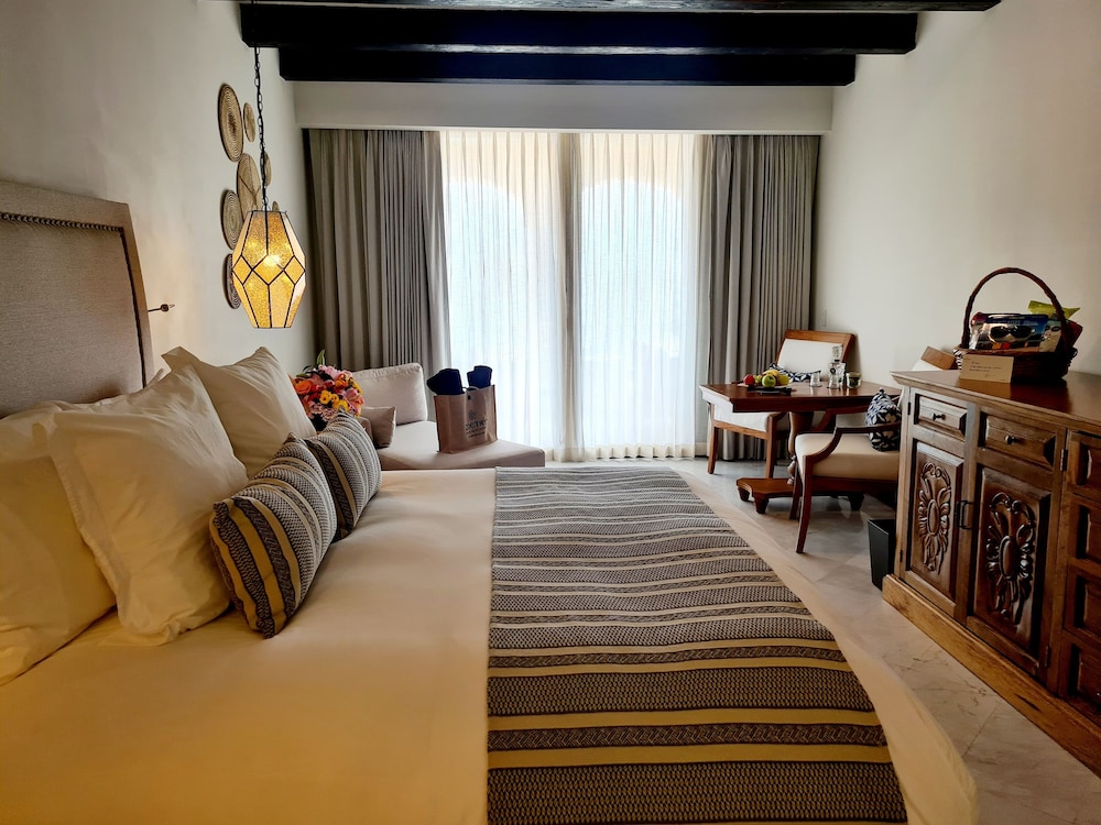 Junior Suite, 1 King Bed, Ocean View