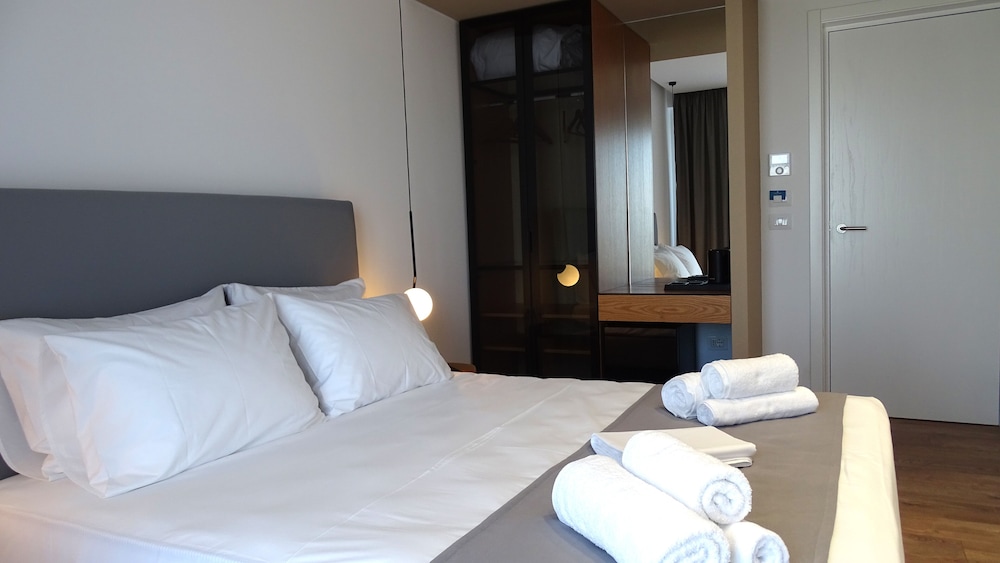 Comfort Double Room, Pool View