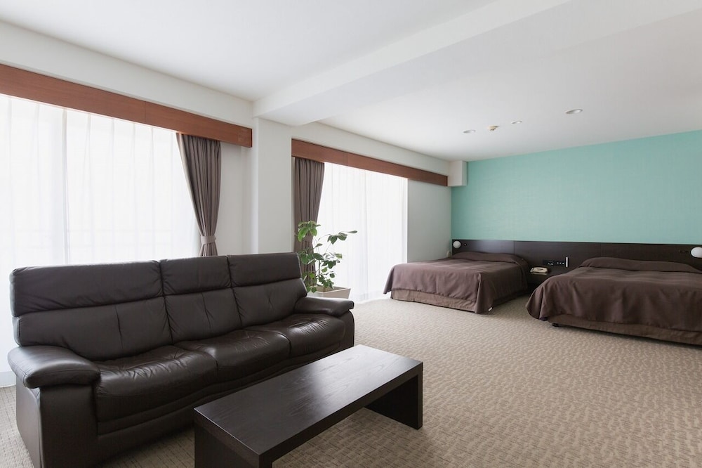 Junior Suite (City View) Non Smoking photo 3