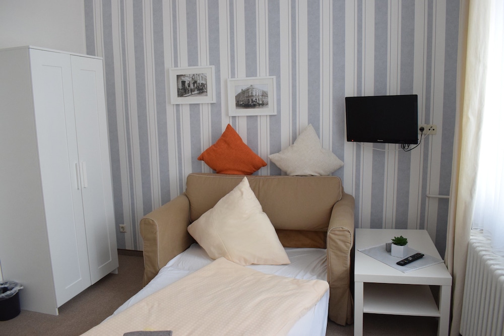 Standard Double or Twin Room, Private Bathroom photo 2