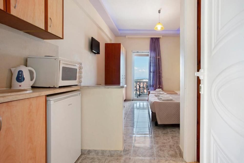 Family Studio, Sea View (2 Adults & 2 Children)