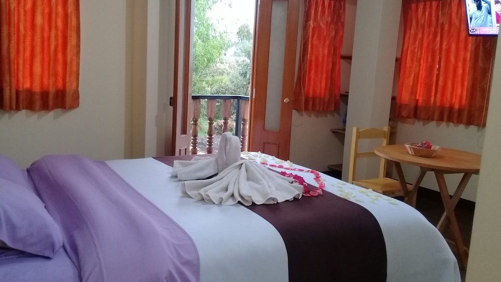 Standard Double or Twin Room, 1 Bedroom, Ensuite, Mountain View photo 2
