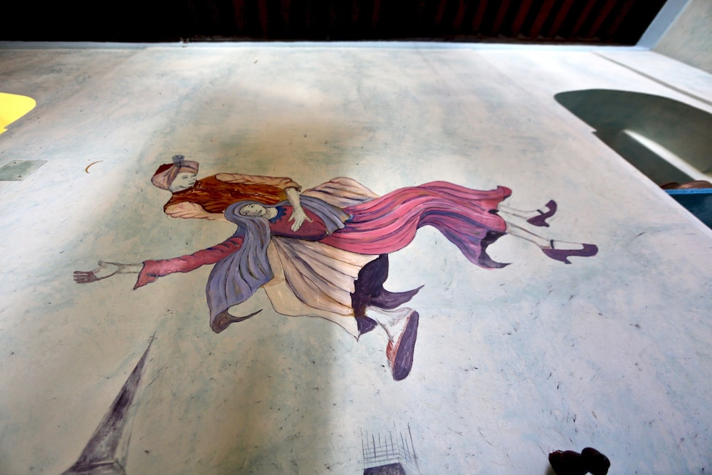 Signature Room (Zenana)