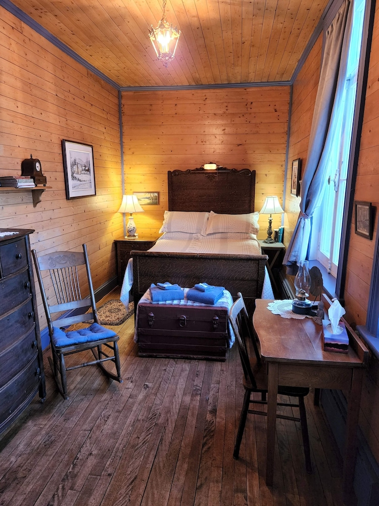 Room, 1 Double Bed (La Bleutée)