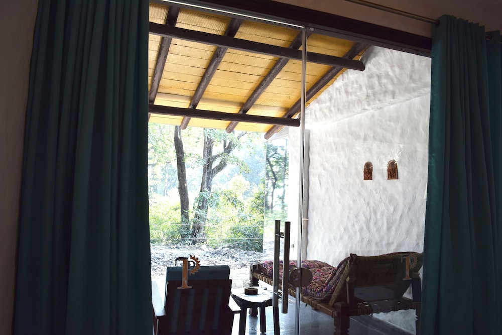 Jungle Cottage with Jacuzzi photo 2