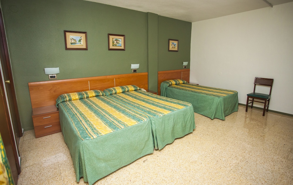 Triple Room photo 2