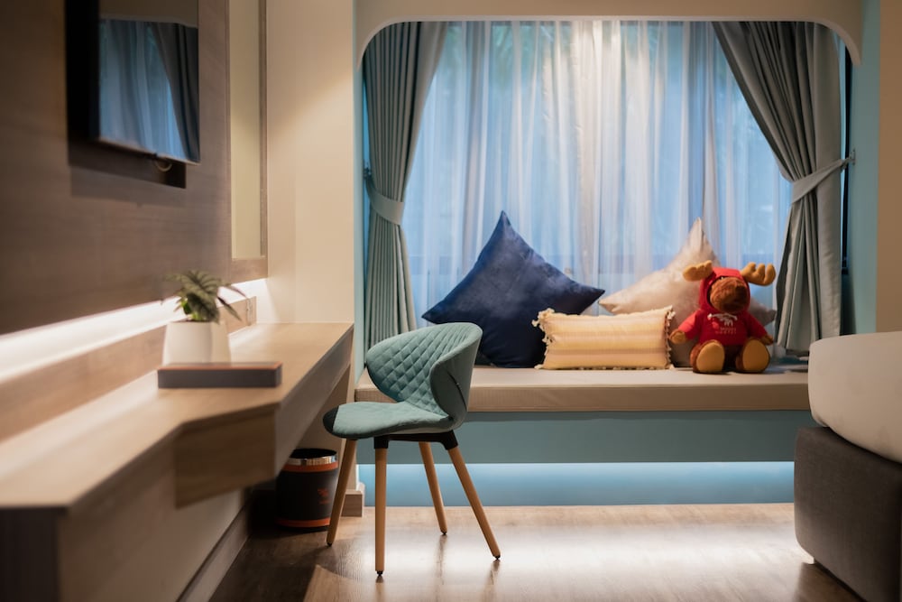 Standard Twin Bed with Shower - Photo 7