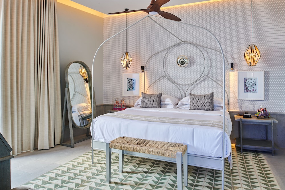 Deluxe Room, 1 King Bed, Sea View — the supplier's photographs — photo 4