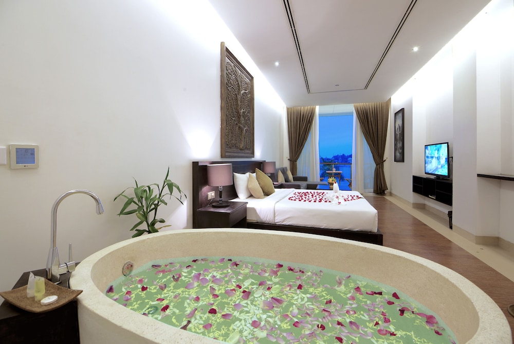 Deluxe Double Room with Private Pool photo 3