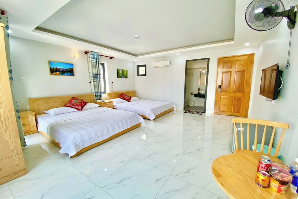 Deluxe Family Room with Balcony