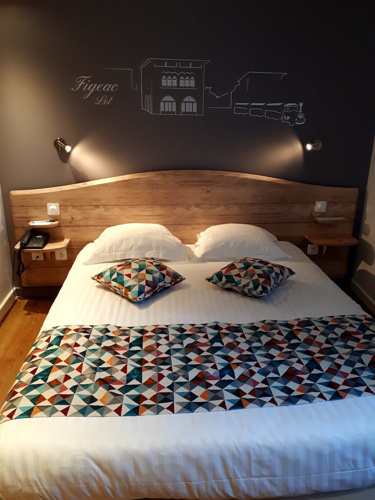 Comfort Room, 1 Queen Bed, River View - Photo 1