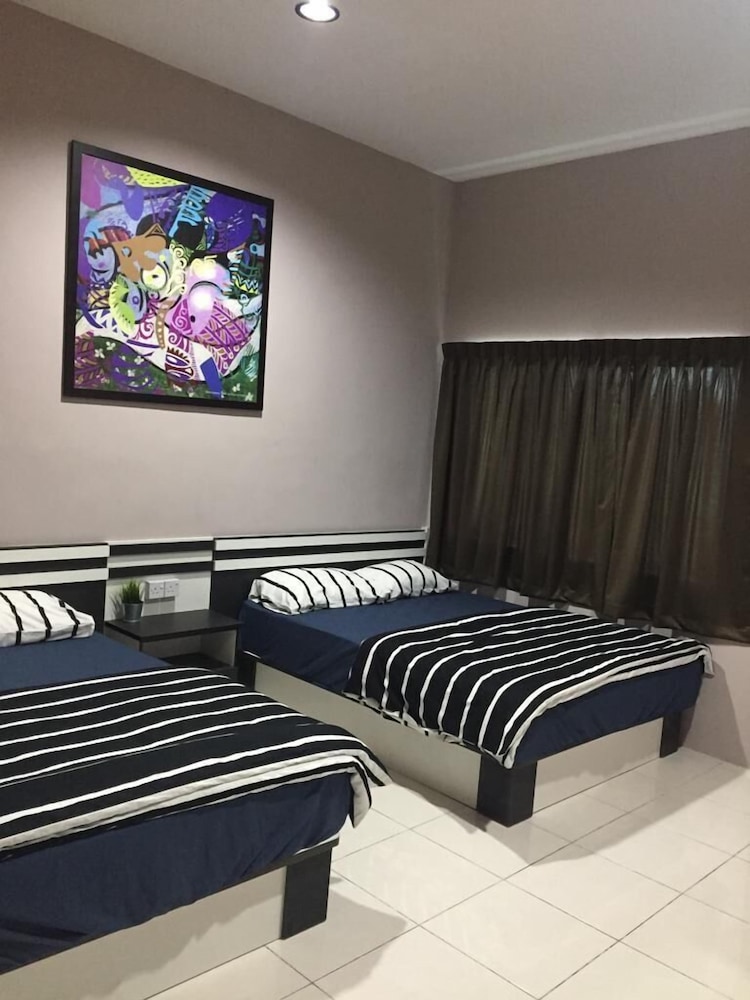 Economy House, 4 Bedrooms photo 1