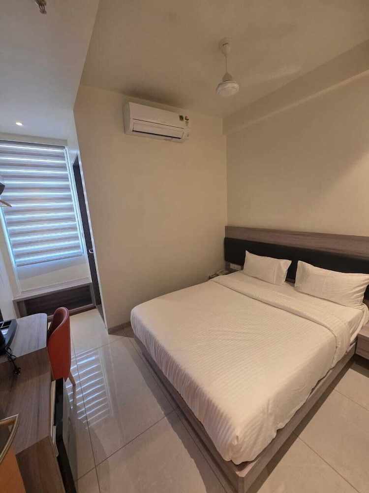 Basic Double Room
