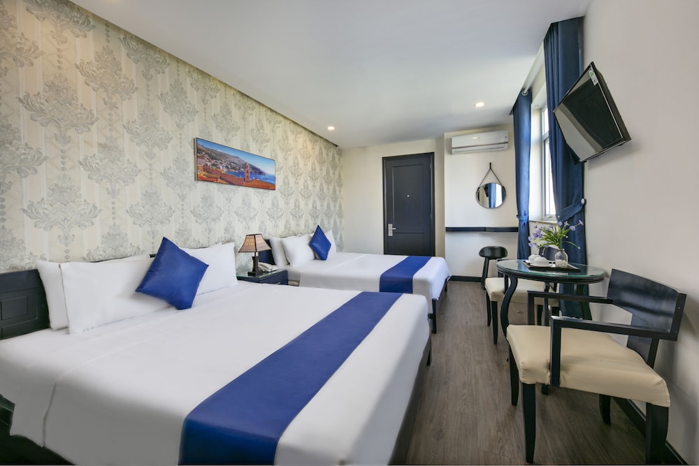 Family Twin Room