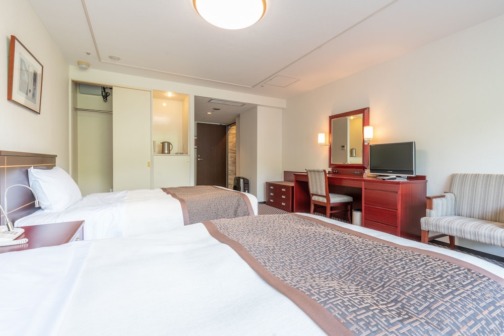 [Non-smoking] Western Style Standard Twin Room (35 sqm) Half-board plan Japanese French Dinner - Photo 4
