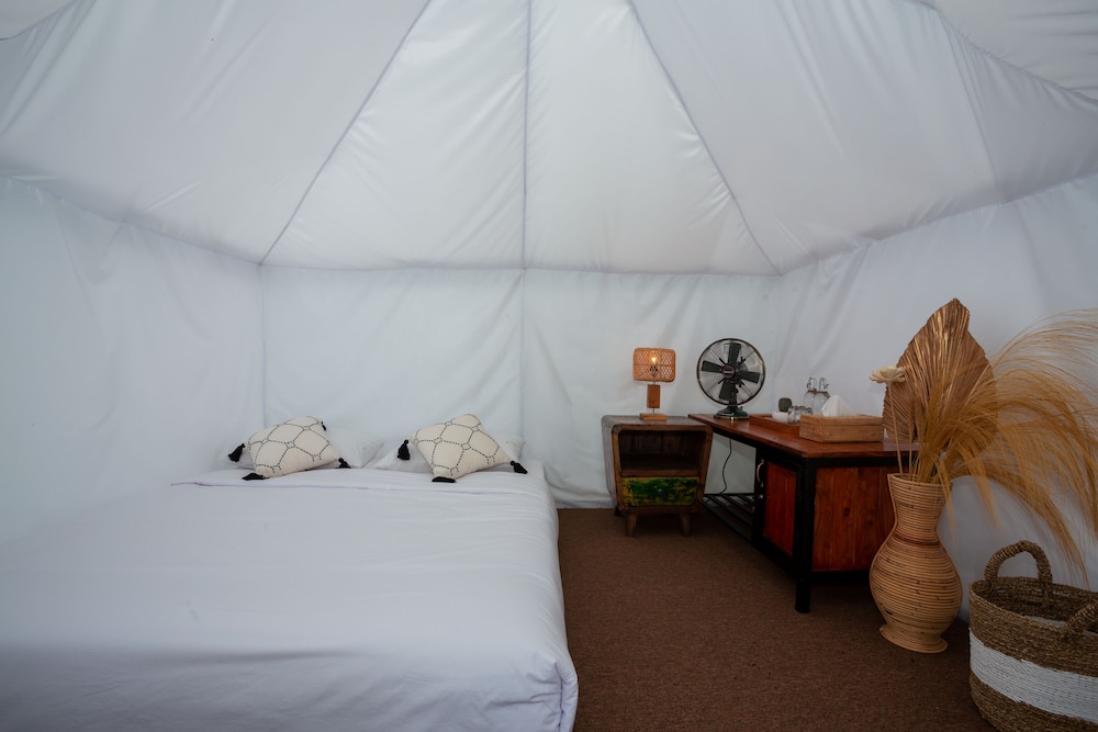 Castellon Standard Tent - Photo 3
