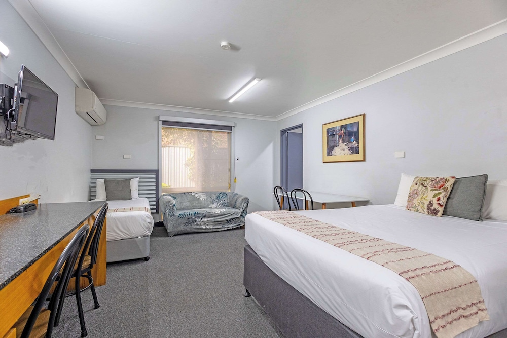 Standard Room, Multiple Beds, Non Smoking