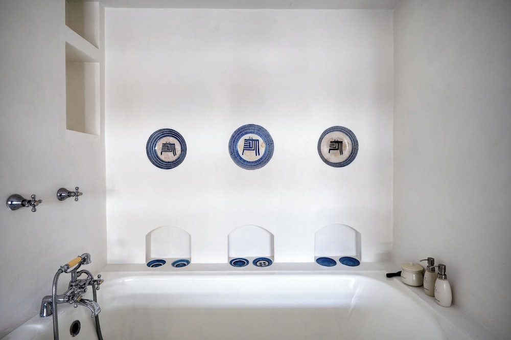 Ena House Guest Bedroom photo 3