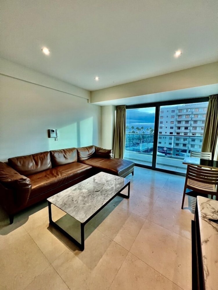 Luxury Apartment, 1 Bedroom, Balcony, Sea View