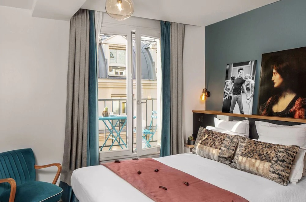 Deluxe Double Room with Balcony photo 1