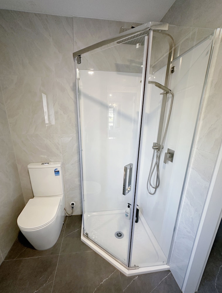 Deluxe Studio Suite photo 2