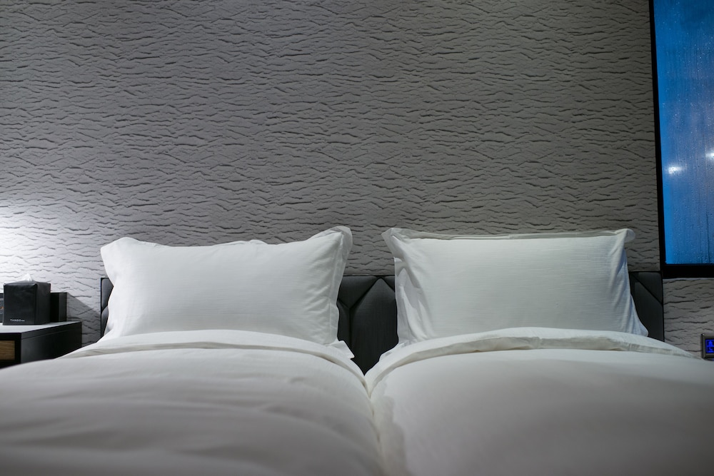 Classic Twin Room, 2 Twin Beds, Ground Floor photo 2