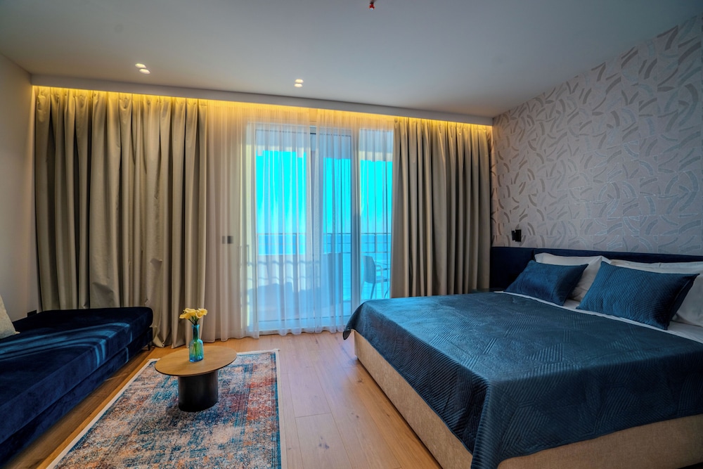 Luxury Suite photo 3