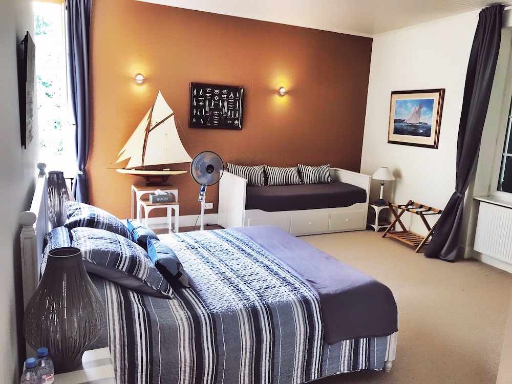 Deluxe Room, Multiple Beds, River View photo 1
