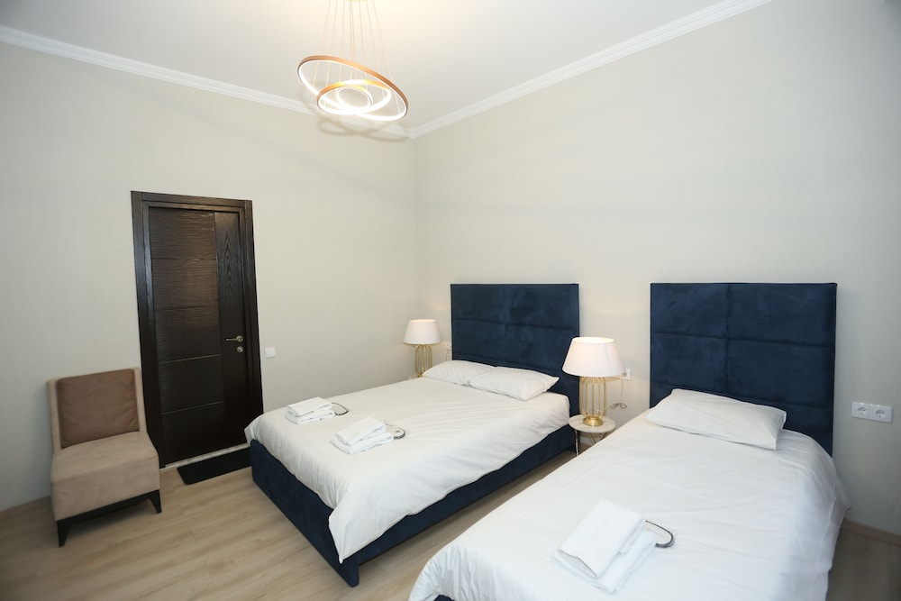 Family Room, 1 Bedroom, Non Smoking (with Balcony) photo 1