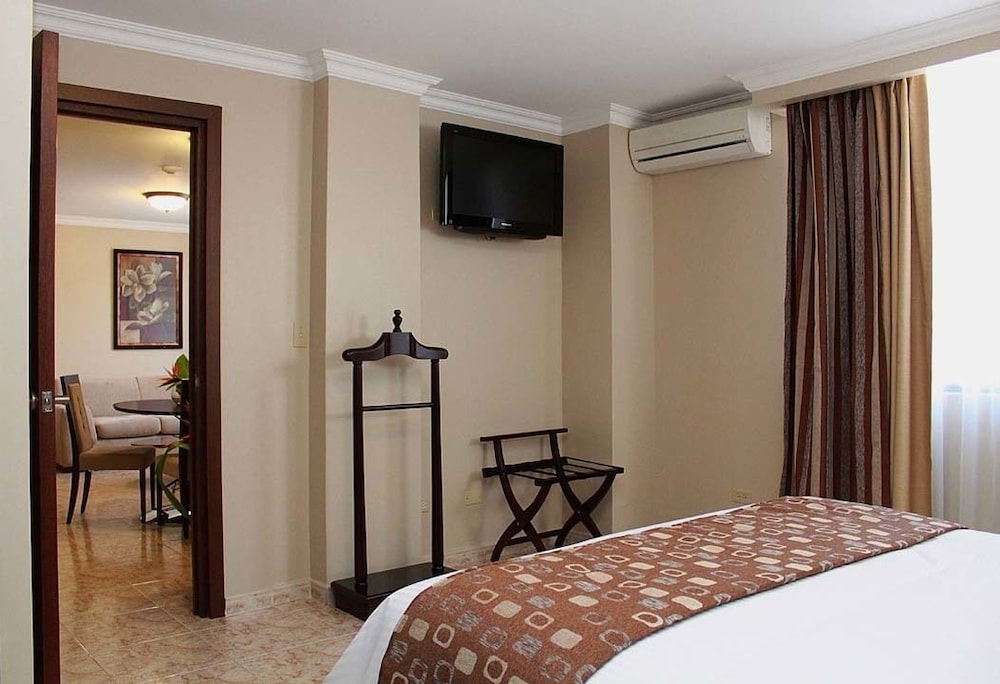 Executive Suite photo 2