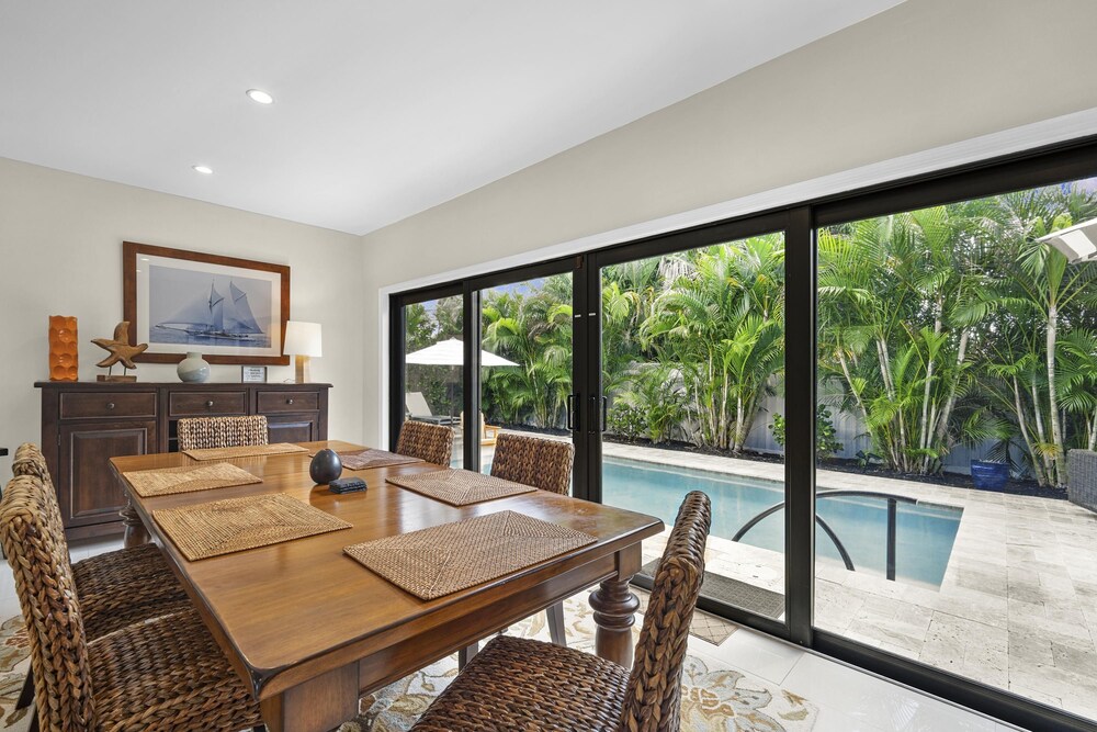 Relax in Luxury - 3 Bed 2 Bath Oasis With Pool, Foto 35