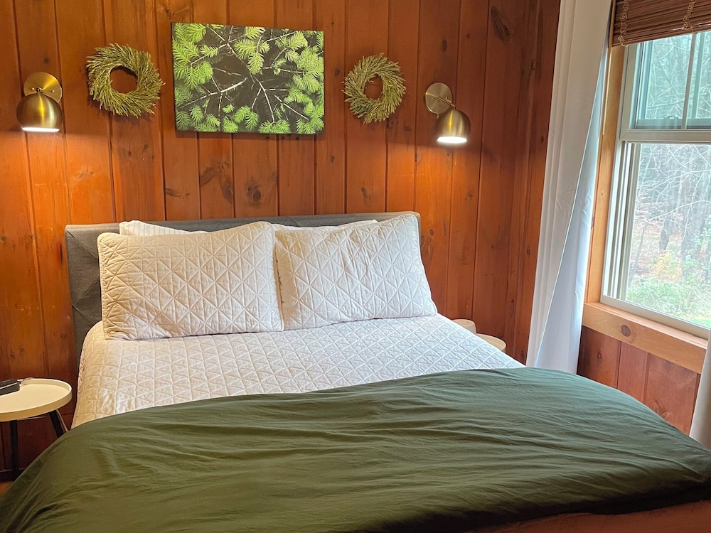 Room 4 - Spruce photo 3
