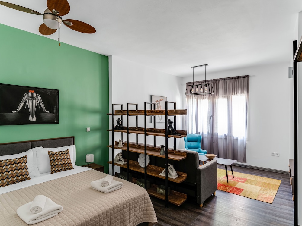 Studio, Multiple Bedrooms