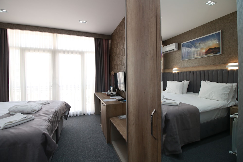 Superior Double Room, 1 King Bed photo 2