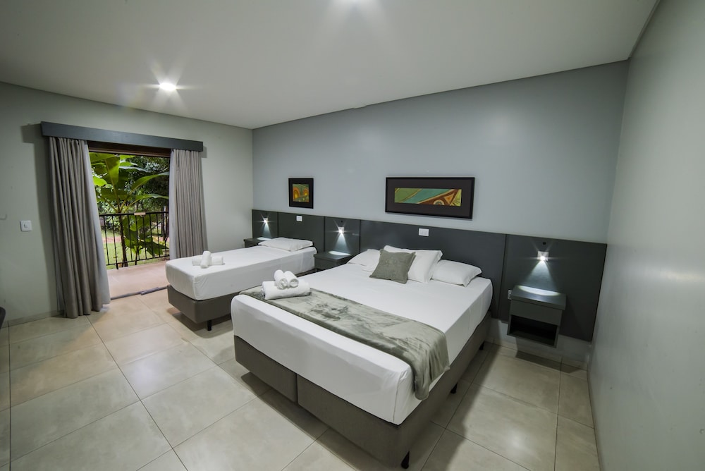 Economy Triple Room photo 3