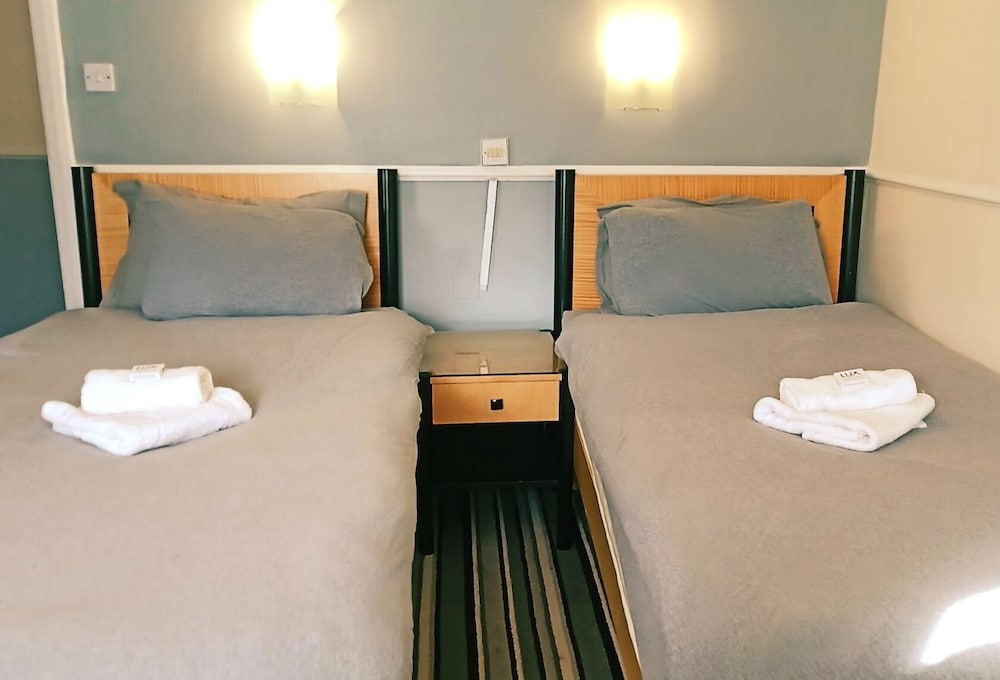 Basic Twin Room