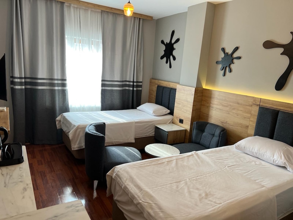 Standard Double or Twin Room photo 1