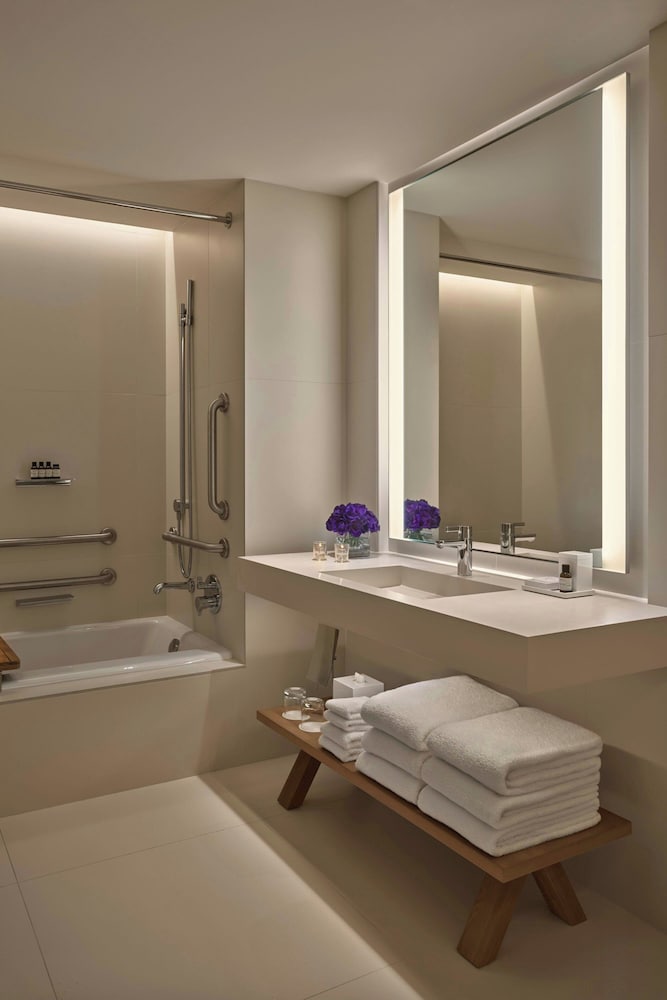 Deluxe Room, 2 Queen Beds, Terrace (Mobility Accessible, Tub)