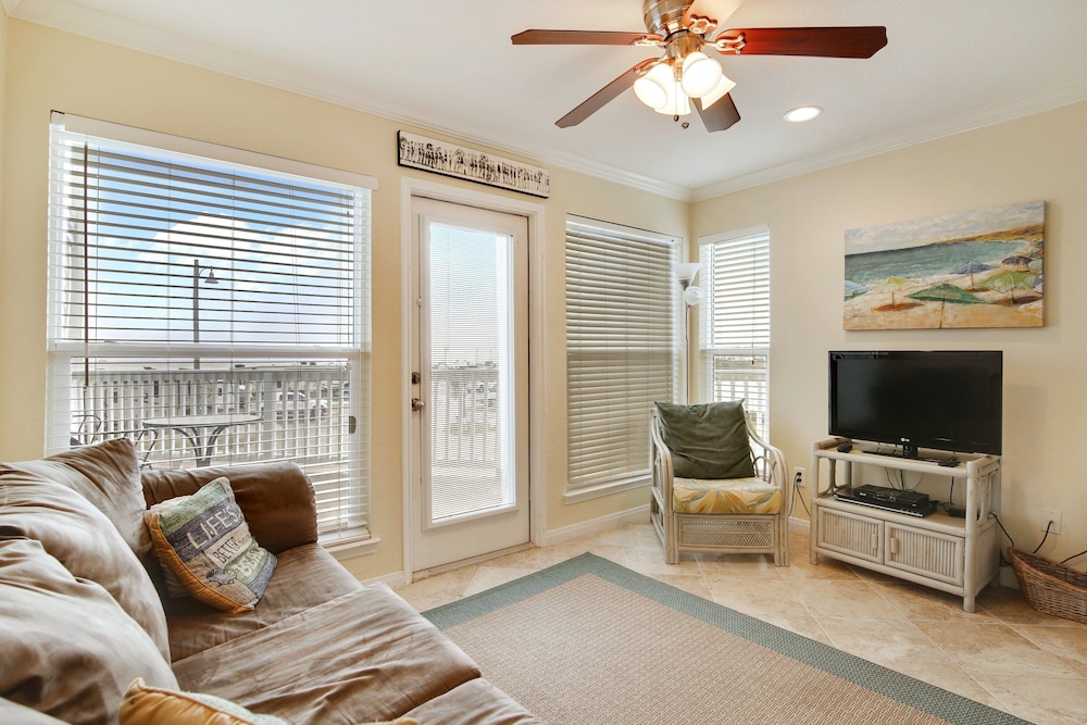 Condo, 1 Bedroom