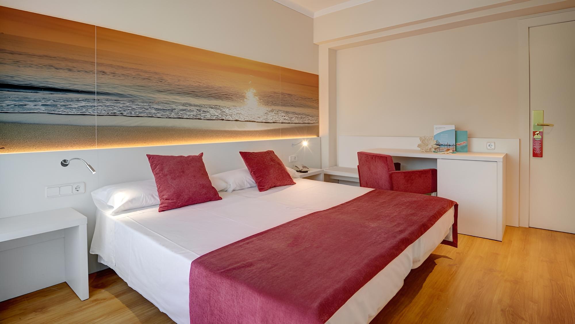 Double Room, Balcony, Tower (2 Adults + 1 Child) photo 2