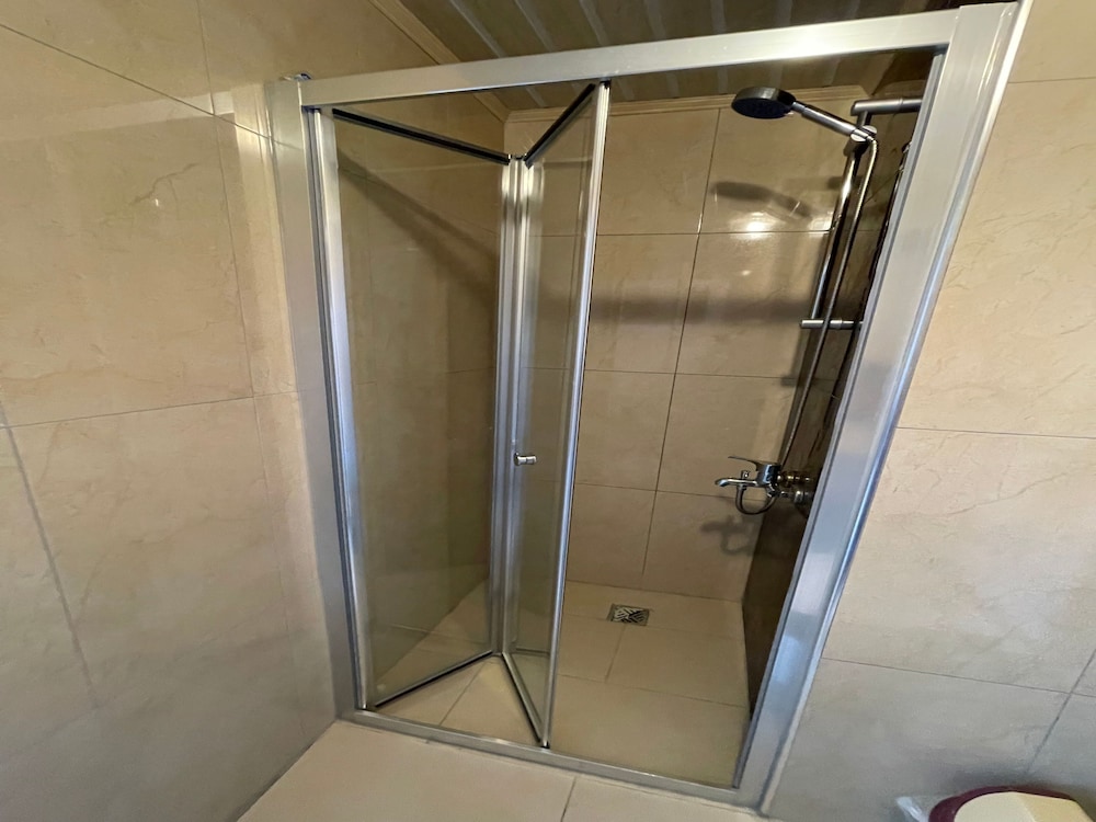 Family Triple Room - Photo 8