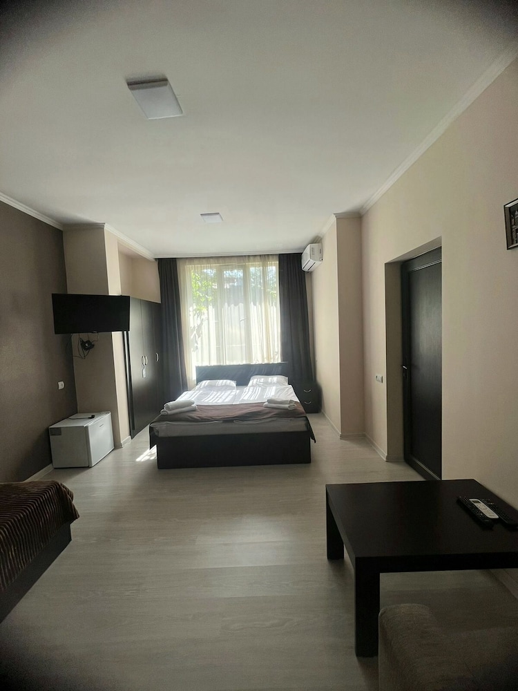 Deluxe Triple Room photo 1