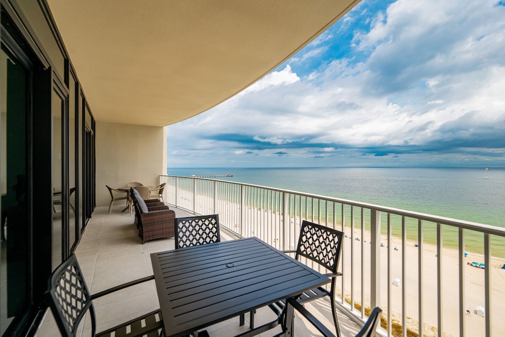 Condo, 3 Bedrooms
